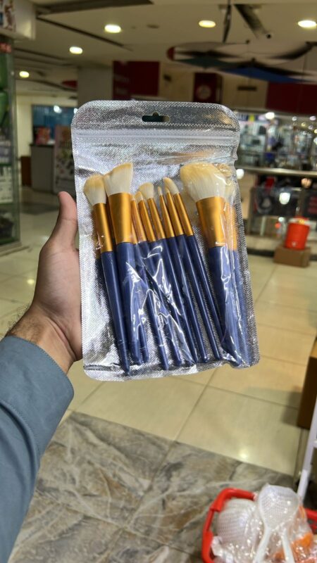 Makeup brushes