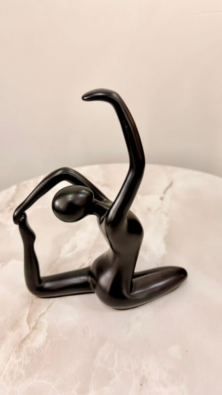 Minimalist Yoga Pose Statue - Abstract Black Resin Figurine for Modern Home Decor, Mindfulness & Meditation Gift