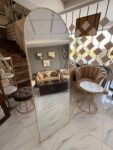 Elegant Arched Standing Mirror - Minimalist Gold Full-Length Mirror for Living Room